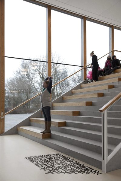 015 LR 03 The flow of learning Amstelveen school stairs tribune i29