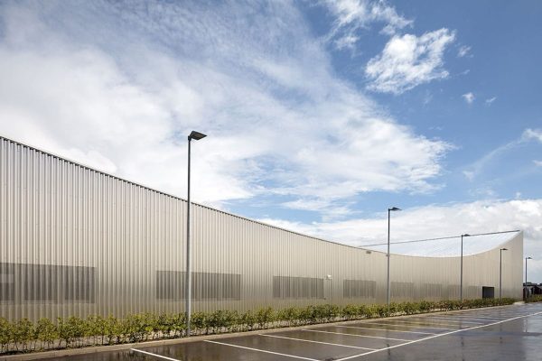 018 LR 13 Work to be proud of Den Hoorn exterior i29