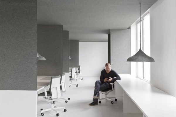019 LR 04 The soft office Amsterdam office felt workplace i29