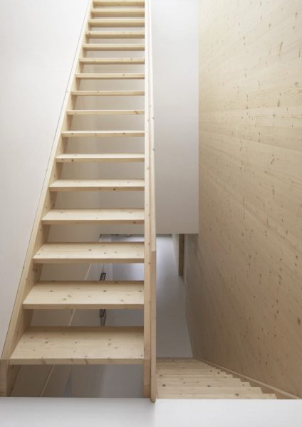 020 LR 11 A hole new apartment Amsterdam residential stairs i29