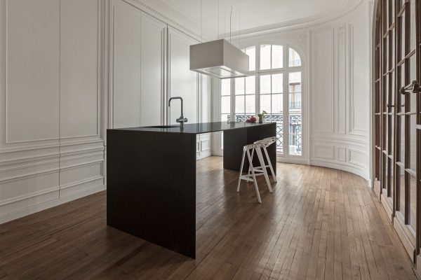 034 LR 04 The invisible kitchen Paris residential kitchen i29
