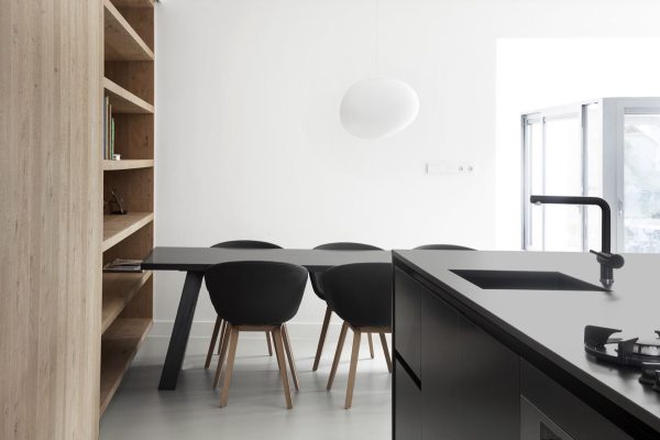 037 LR 08 Living in a garage Amsterdam residential kitchen dining room i29
