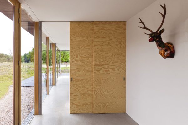 045 LR 12 Connecting with nature Bloemendaal residential hallway i29