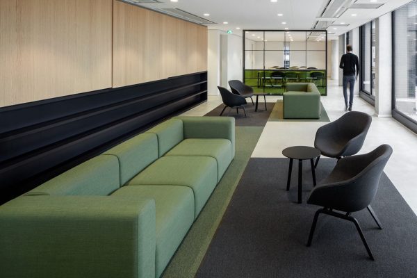 056 LR 20 Playful partitions Tilburg office breakout i29