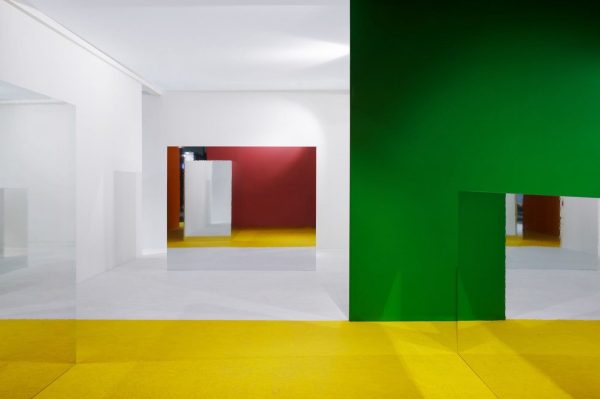 063 LR 12 Minimalism meets maximalism Amsterdam public pavilion i29