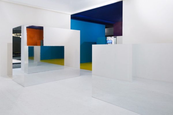 063 LR 14 Minimalism meets maximalism Amsterdam public pavilion i29