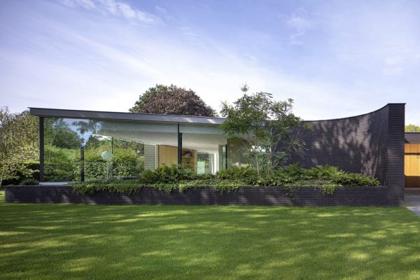 069 LR 06 Outside In residential facade i29