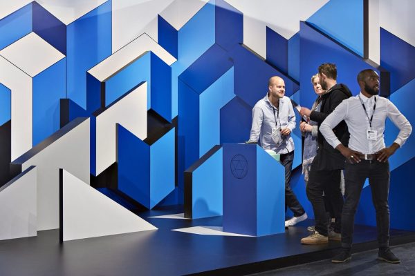 074 LR 13 An extra dimension Amsterdam exposition space i29