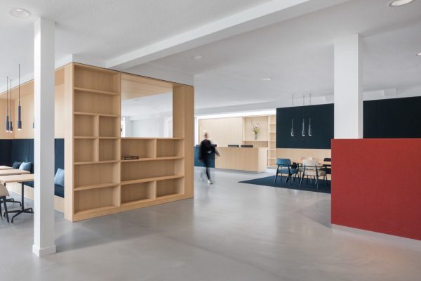 094 LR 06 Soothing discretion Amsterdam office i29