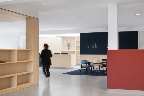 094 LR 08 Soothing discretion Amsterdam office i29
