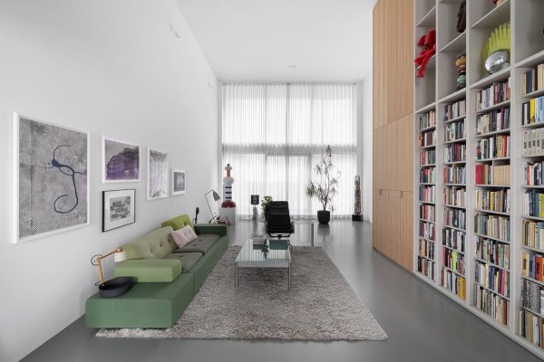 097 LR 02 Home for the Arts living room i29