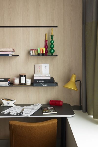 143 Casa LR 34 Student Room Amsterdam Desk Lamp Chair Lensvelt i29