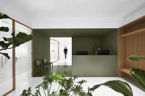 154 LR 11 A Dentist Amsterdam waitingroom reception rooms i29