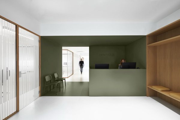 154 LR 11 B Dentist Amsterdam waitingroom reception rooms i29