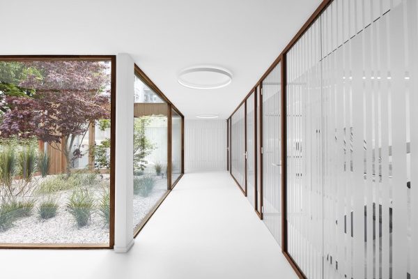 154 LR 20 Dentist Amsterdam treatment rooms garden i29